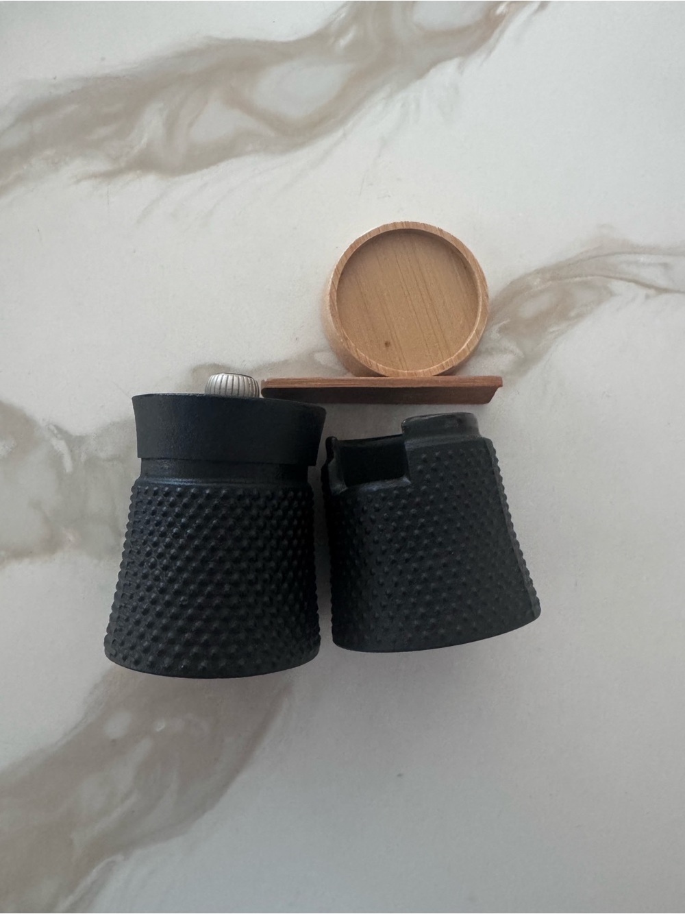 Peigeot Bali Cast Iron Black Pepper Mill & Salt Cellar - Picture 2 of 11